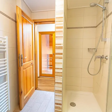 Rooms-apartments Pazlar Lejlighed