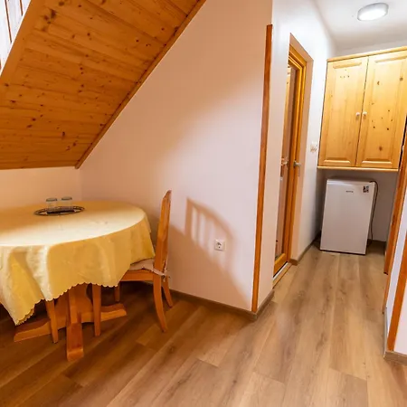 Lejlighed Rooms-apartments Pazlar