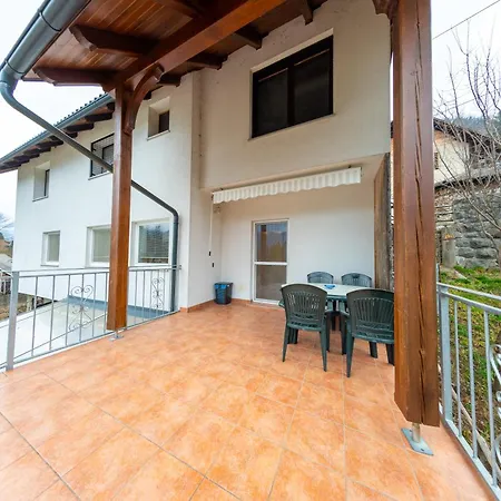 Rooms-apartments Pazlar Lejlighed