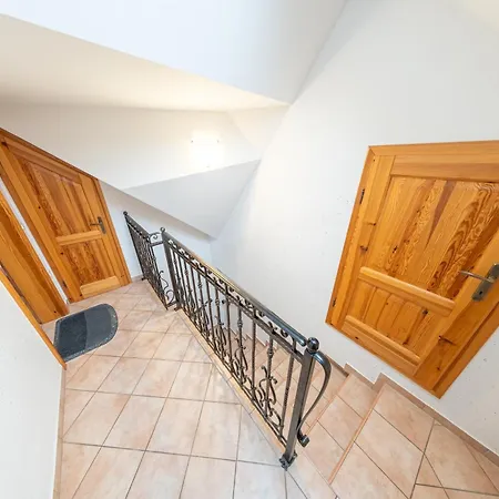 Rooms-apartments Pazlar Lejlighed *