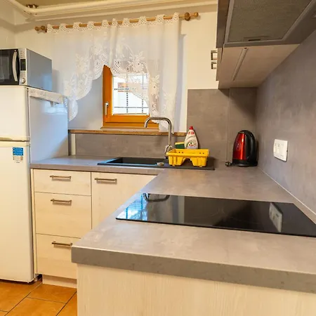 Rooms-apartments Pazlar Lejlighed
