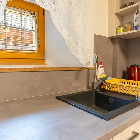 Rooms-apartments Pazlar *